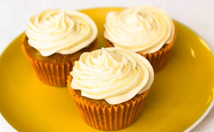 Carrot-cupcakes-inside-post-700