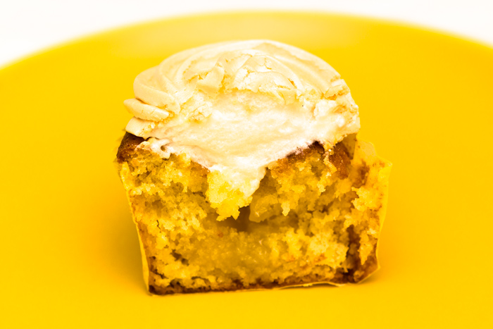 Lemon-meringue-cupcakes-inside-700