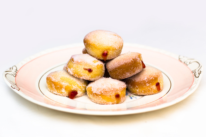 Mini-baked-doughnuts-700
