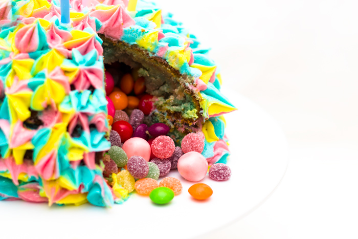 How to make a Pinata cake filled with sweets