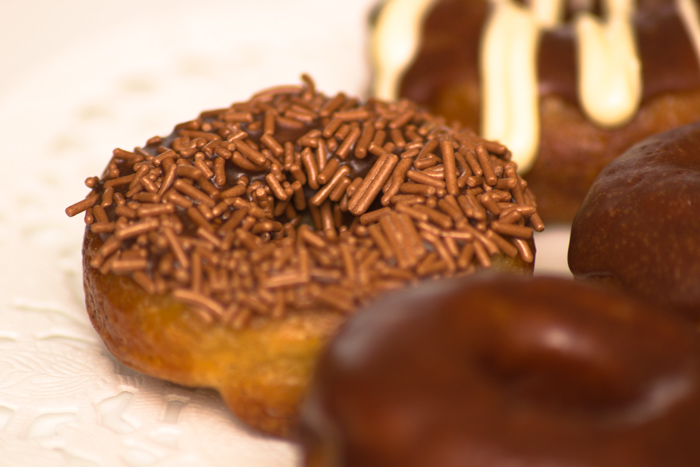 doughnut-chocolate-sprinkles-700