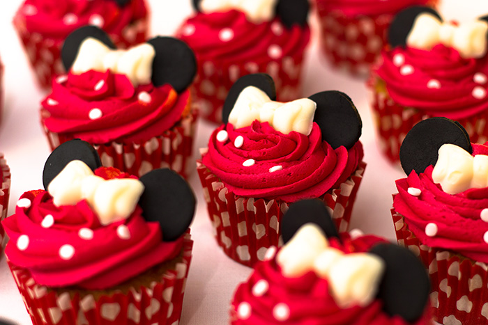 Minnie-Mouse-Cupcakes-3-700