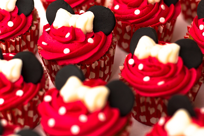 Minnie-Mouse-Cupcakes-5-700