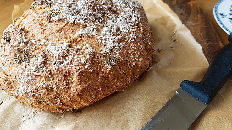 Rosemary and thyme soda bread - sugar free recipe